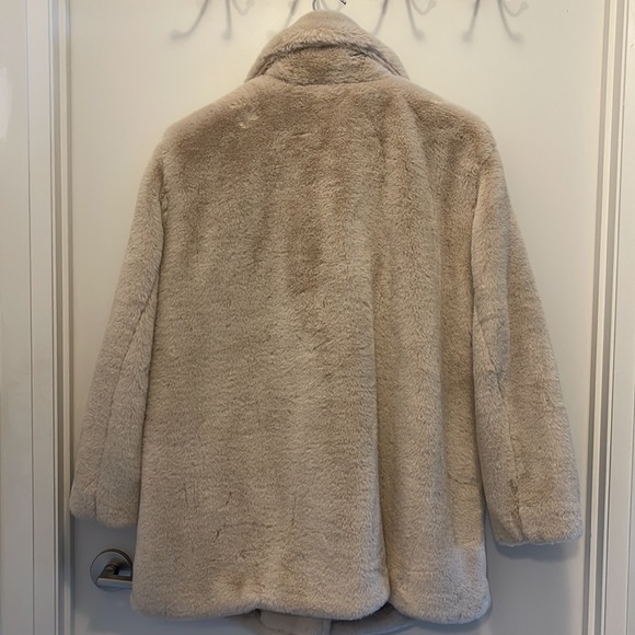 Teddy Jacket - Picture 2 of 4